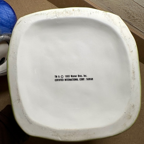 VINTAGE, 1993, WARNER BROTHERS, LOONEY TUNES, BUGS BUNNY, BASEBALL, COOKIE JAR. - Picture 7 of 15